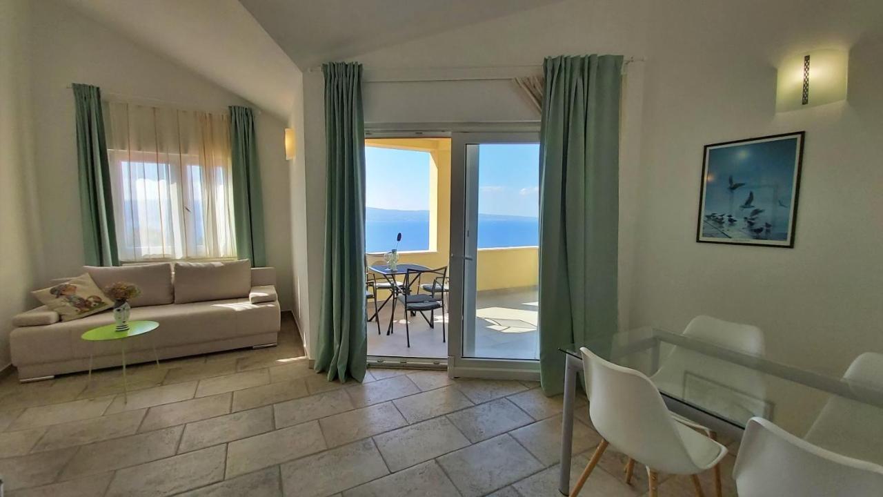 Apartments Borak Omis Exterior photo
