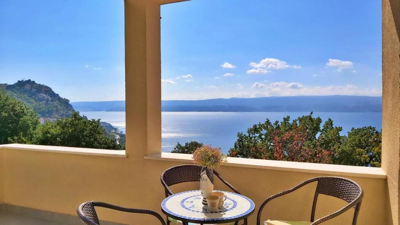 Apartments Borak Omis Exterior photo